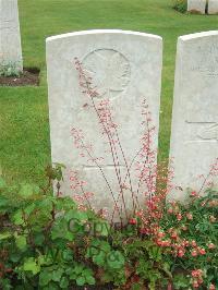 Etaples Military Cemetery - Nelson, John Johnstone